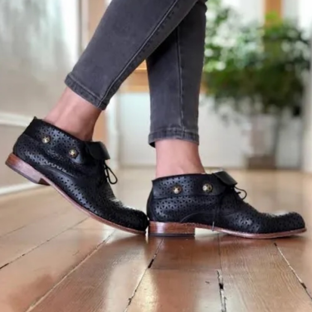 🔹 Patricia Nash Lace Up Perforated Bootie
